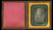 Prévisualisation de Half-lenght portrait of a seated young man re… imagettes