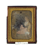 Miniaturansicht Vorschau von Postmorten portrait of child hold by her moth…