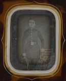 Thumbnail af Portrait de collégien en uniforme