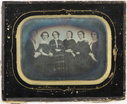 Thumbnail preview of Group portrait of actresses from Det norske T…