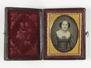 Thumbnail preview of portrait of a woman
