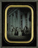 Thumbnail af Portrait de groupe devant la villa de Beaulie…