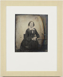 Miniaturansicht Vorschau von Portrait of a woman with a ribbon in her hair…