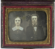 Thumbnail preview of Portret van een jonge man en jonge vrouw