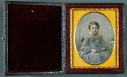 Thumbnail preview van Koloriertes Knabenporträt, England, Newcastle…