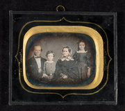 Thumbnail af Family portrait of master painter Jørgen Møll…