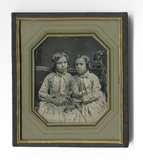 Thumbnail preview van Porträt zweier Mädchen