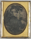 Esikatselunkuvan Half length portrait of a young man in milita… näyttö