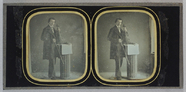 Prévisualisation de Full length portrait of a young man, standing… imagettes
