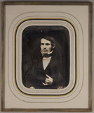 Thumbnail af Halbporträt eines Mannes, einen Arm aufgestüt…