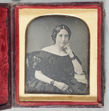 Forhåndsvisning av Half length portrait of a seated woman with o…