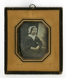 Thumbnail af Portrett av en kvinne med hvitt kyse.
Portrai…