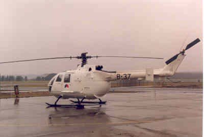 Bo-105 helikopter (registratie B-37, 299 Sqn), in witte United Nations uitmonstering voor dienst in Bosnië.