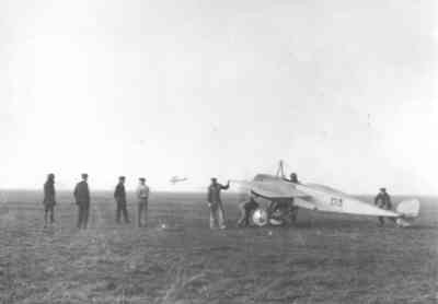 MVKde Kooy  Vliegbedrijf in 1919. Een Thulin K jager klaar voor de start.
