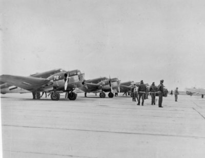 Beechcraft AT-11 Kansan tweemotorige trainers van de Royal Netherlands Military Airforce te Jackson (Mississippi) in 1943
