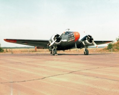 Beech SBN-5 (TC-45J) Navigator trainer voortgezette vliegopleiding U-46 (hier met de regostratie 085, 1953-1974)