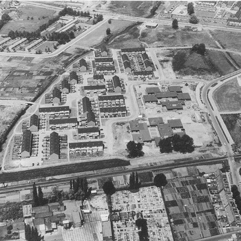 Luchtfoto van de Kloosterbuurt te Tiel, 1976