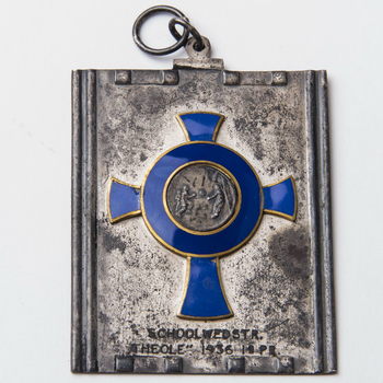 Medaille van metaal uitgereikt bij schoolwedstrijd Theole, 1936