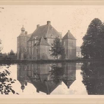 Foto van de noord-west zijde van kasteel Cannenburch