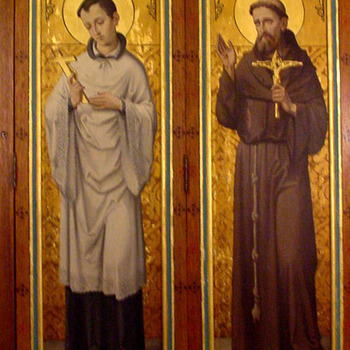 Altaarstuk in olieverf op houten paneel voorstellende de Heilige Aloysius van Gonzaga en Heilige Franciscus van Assisi afkomstig uit de St. Andreaskerk te Zevenaar door Atelier Mengelberg Utrecht ca. 1908