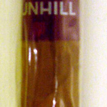 Sigaar van tabak in cellofaan van het merk Dunhill ca. 2001-2005