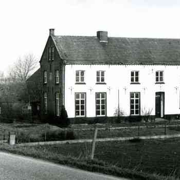 Zwart-wit foto van de Boswaay in Herwen in februari 1974
