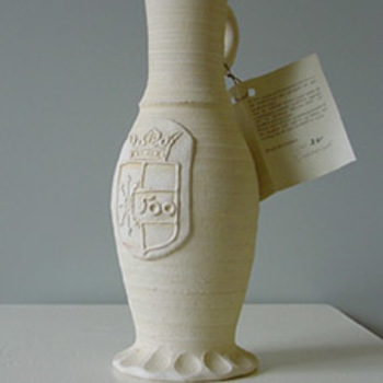 Jacobakan van keramiek met certificaat van papier door L. Goldewijk 1987