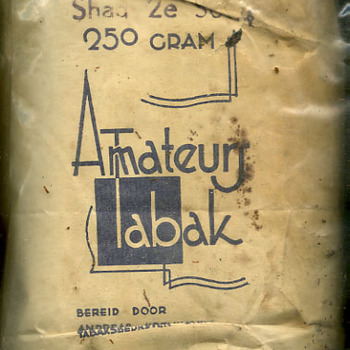 Pakje van papier met tabak van het merk Amateur van Andreas Kreykamp's tabaksbedrijven ca. 1942-1949