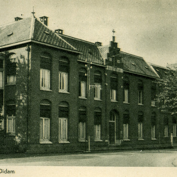 Ansichtkaart van de St Albertus Stichting te Didam uitgave van Jos. M.H. Nuss circa 1930
