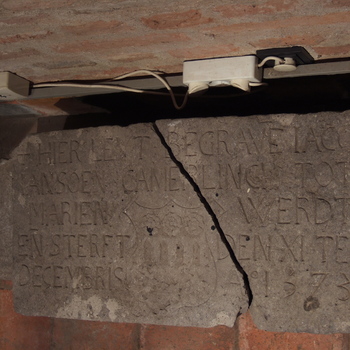 Grafsteen van Jacob Jansoen Camerling, gedateerd 11 december 1573.