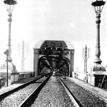 Foto, voorstellende de spoorbrug te Culemborg, circa 1905