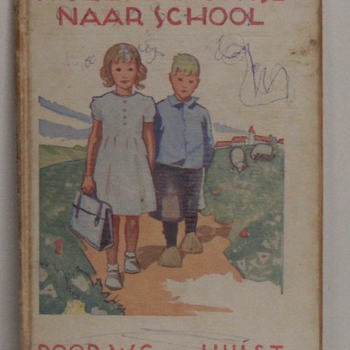 Kinderboek, getiteld Rozemarijntje naar school, door W.G. v.d. Hulst, circa 1950