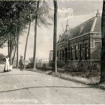 Ansichtkaart, voorstellende het Algemeen Ziekenhuis aan de Doctor Hockesingel te Culemborg, circa 1912
