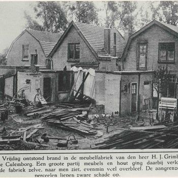 Foto, voorstellende de brand in een meubelfabriek aan de Floraliaweg te Culemborg, 1930