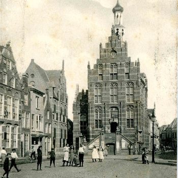 Ansichtkaart, voorstellende het stadhuis te Culemborg, circa 1915
