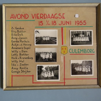 foto's met insigne in lijst, geassocieerd met avond vierdaagse en het Algemeen Ziekenhuis aan de Dr. Hockesingel, juni 1955 te Culemborg