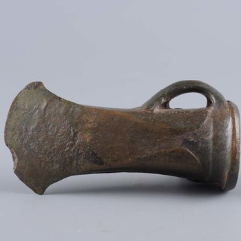 Kokerbijl van brons uit de prehistorie