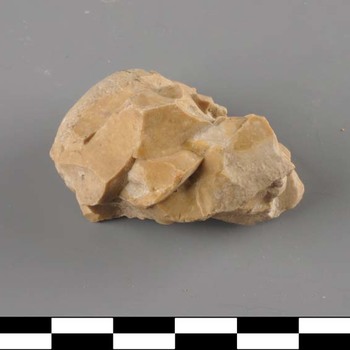 Vuurstenen knol uit het Neolithicum Laat B