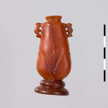 Miniatuur fles van barnsteen uit de Romeinse tijd