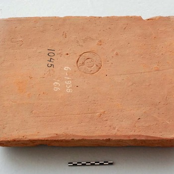 Tegel van baksteen uit de Romeinse tijd