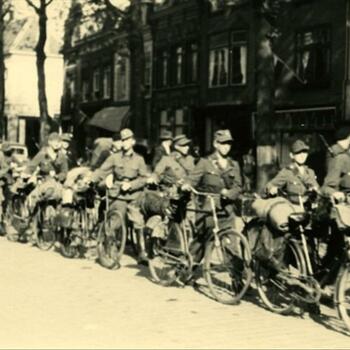 vertrek Duitse militairen uit Utrecht, mei 1945