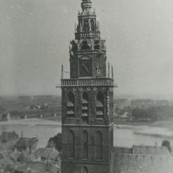 Nijmegen; toren St. Stevenskerk voor bombardement 22 februari 1944