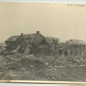 ruïne klooster, Hoge Horst, Groesbeek, april 1945