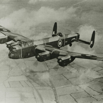 Foto vliegende Avro Lancaster.