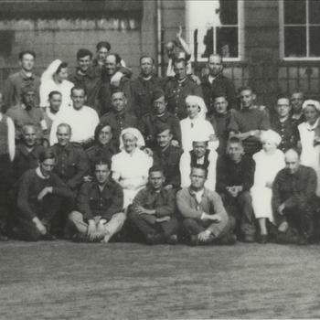 verpleegsters, militairen, Belgen, krijgsgevangen, Nijmegen, Rode Kruis