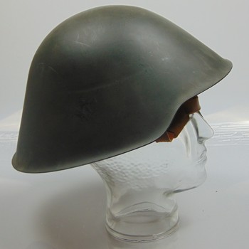 Oost-Duitse m56-helm