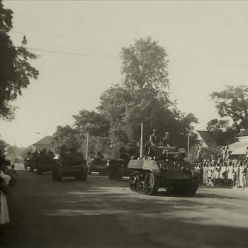 Ned. Indië, Tijgerbataljon: 1946; Parade Koninginnedag, Soerabaja