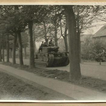 Geallieerde tank bij bevrijding Malden, september 1944