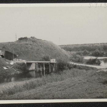 Foto van Fort Beneden Lent, gemarkeerd "Fort Lent"