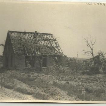 ruïne café Drikus Hopman, Hoge Horst, Groesbeek, april 1945